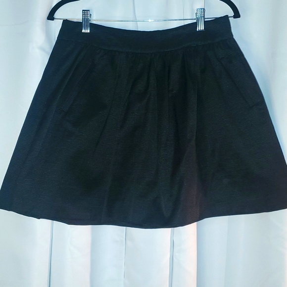 Banana Republic Dresses & Skirts - Banana Republic black skirt